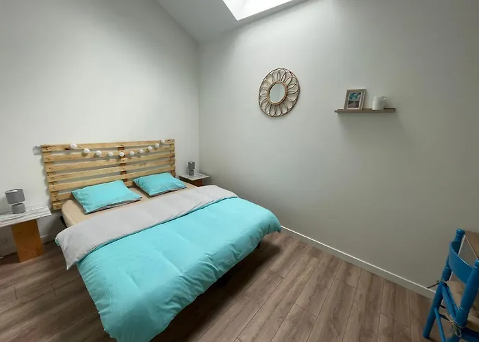 Gite De Charme - 3 Chambres, 5 Lits - De 4 A 7 Personnes