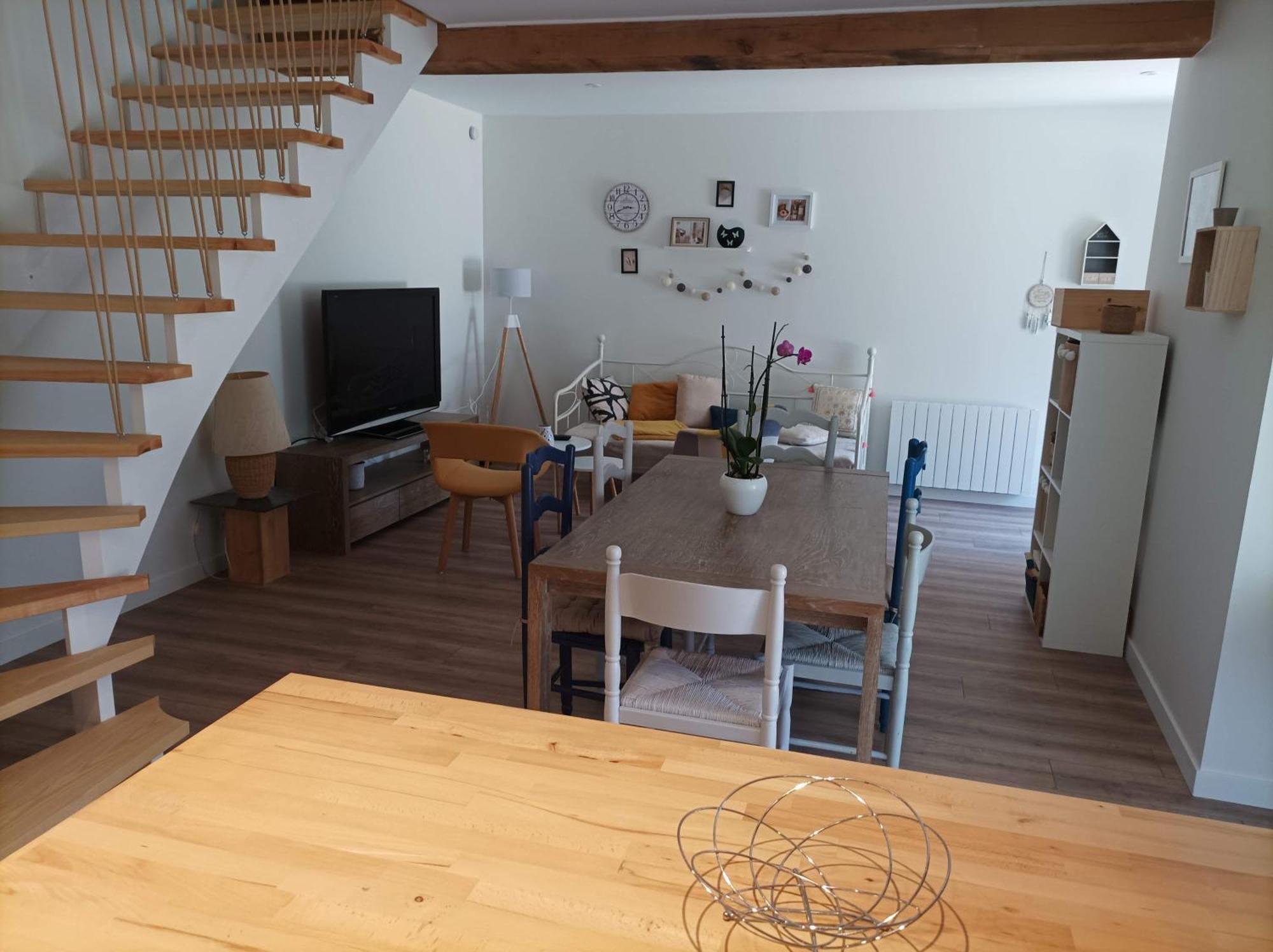 De Charme - 3 Chambres, 5 Lits - De 4 A 7 Personnes Avanton